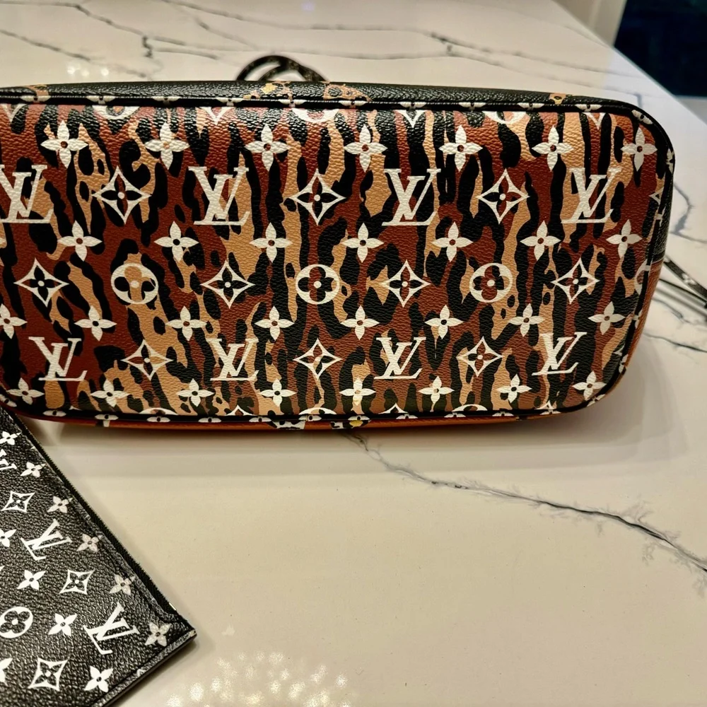 🚨🚨🚨🚨🚨🚨SOLD 🚨🚨🚨🚨🚨Louis Vuitton Neverfull Excellent condition - Picture 3 of 4